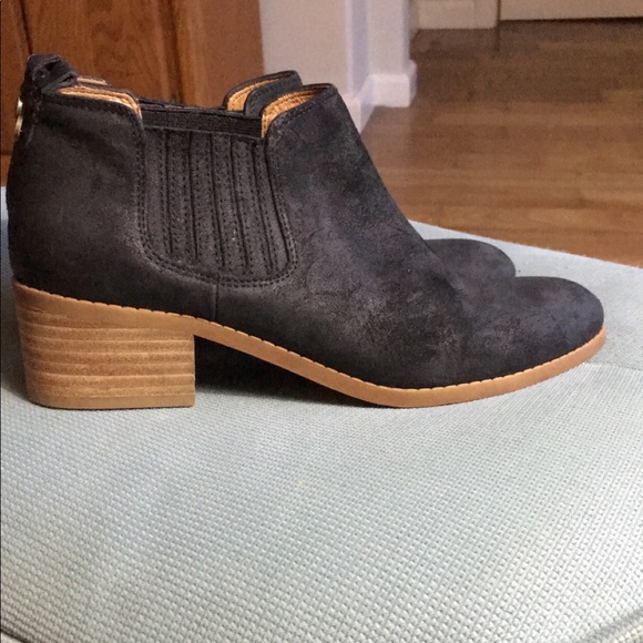 Tommy Hilfiger booties size 7 black brand new - Picture 1 of 4